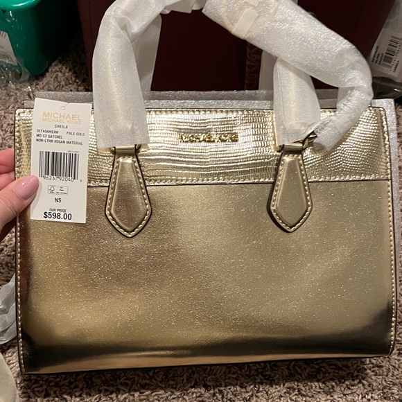 ✨ Michael Kors Metallic Gold Sheila  Satchel – NWT - Picture 1 of 9